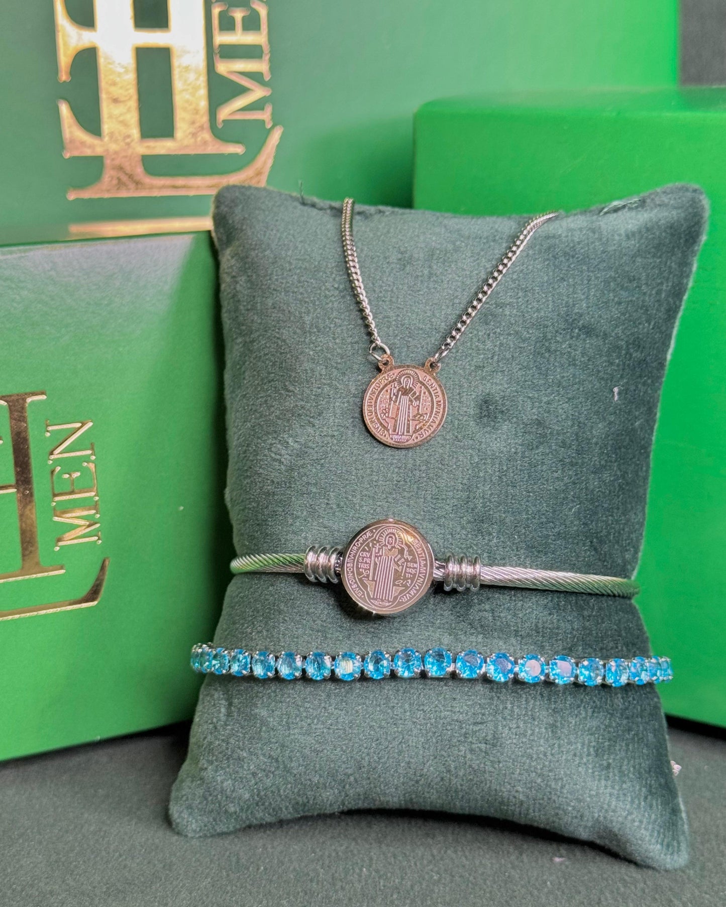 Kit Bracelete São Bento + Escapulário + Riviera de Brinde
