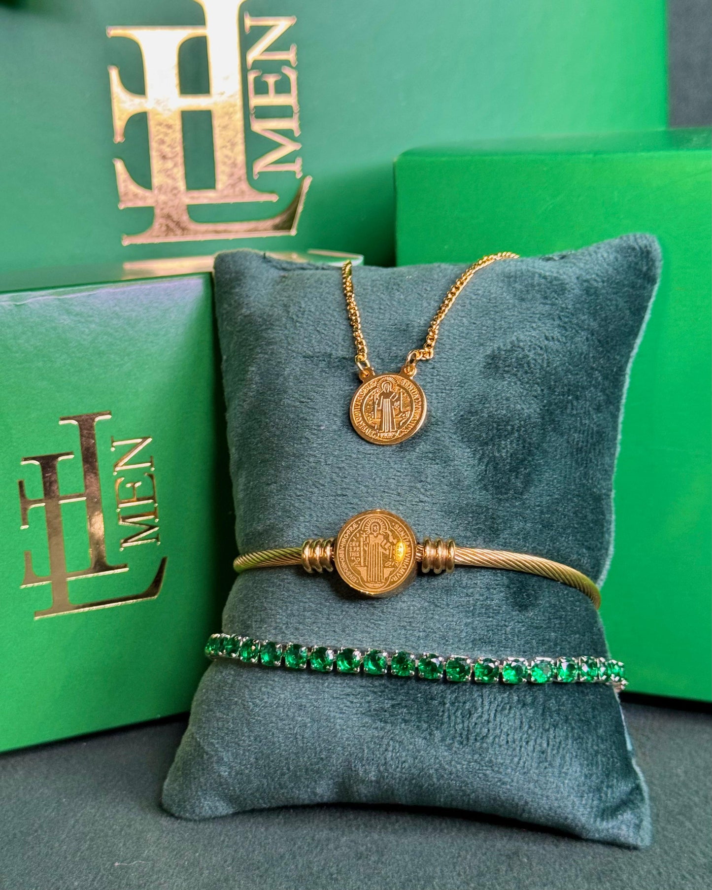 Kit Bracelete São Bento + Escapulário + Riviera de Brinde