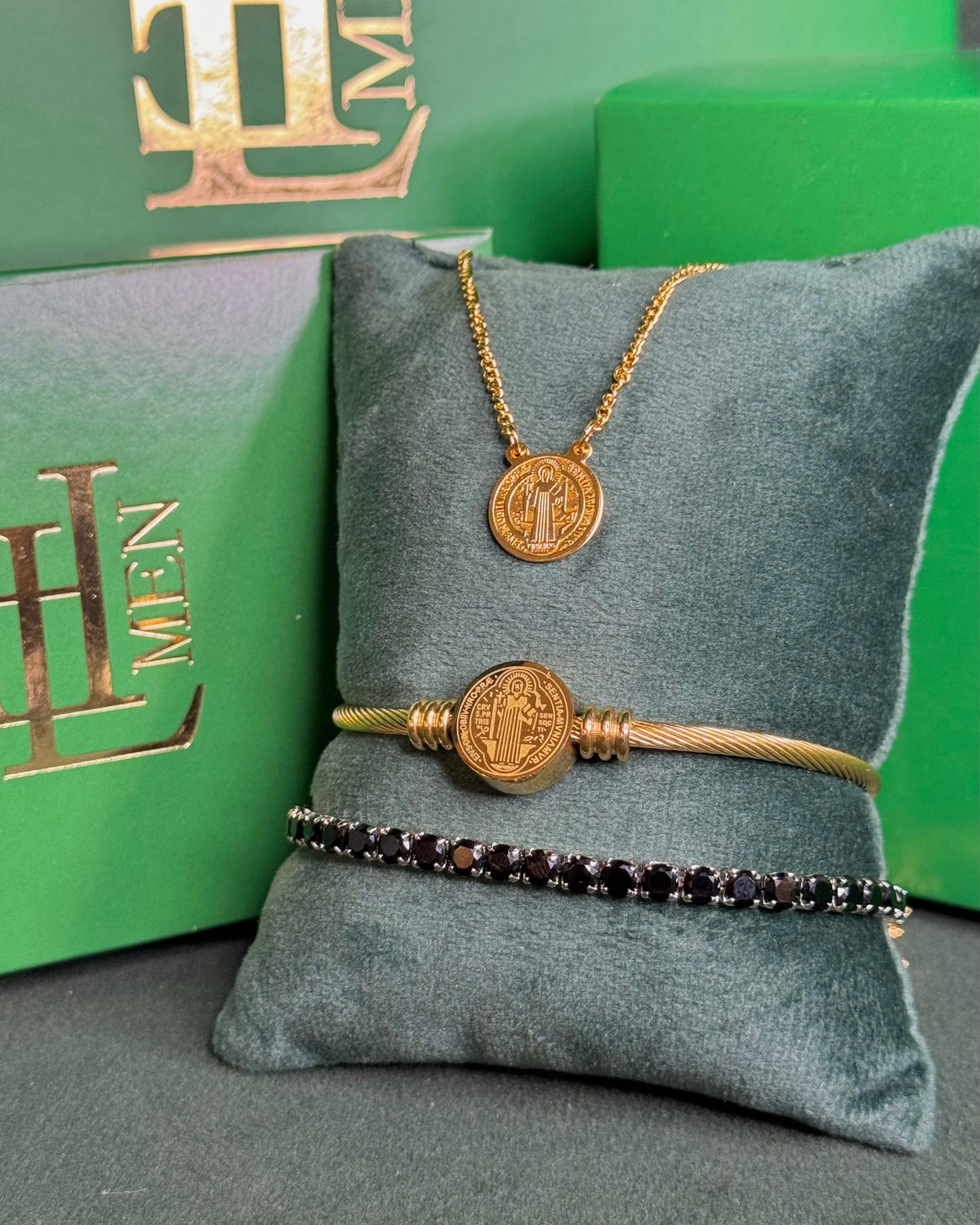 Kit Bracelete São Bento + Escapulário + Riviera de Brinde