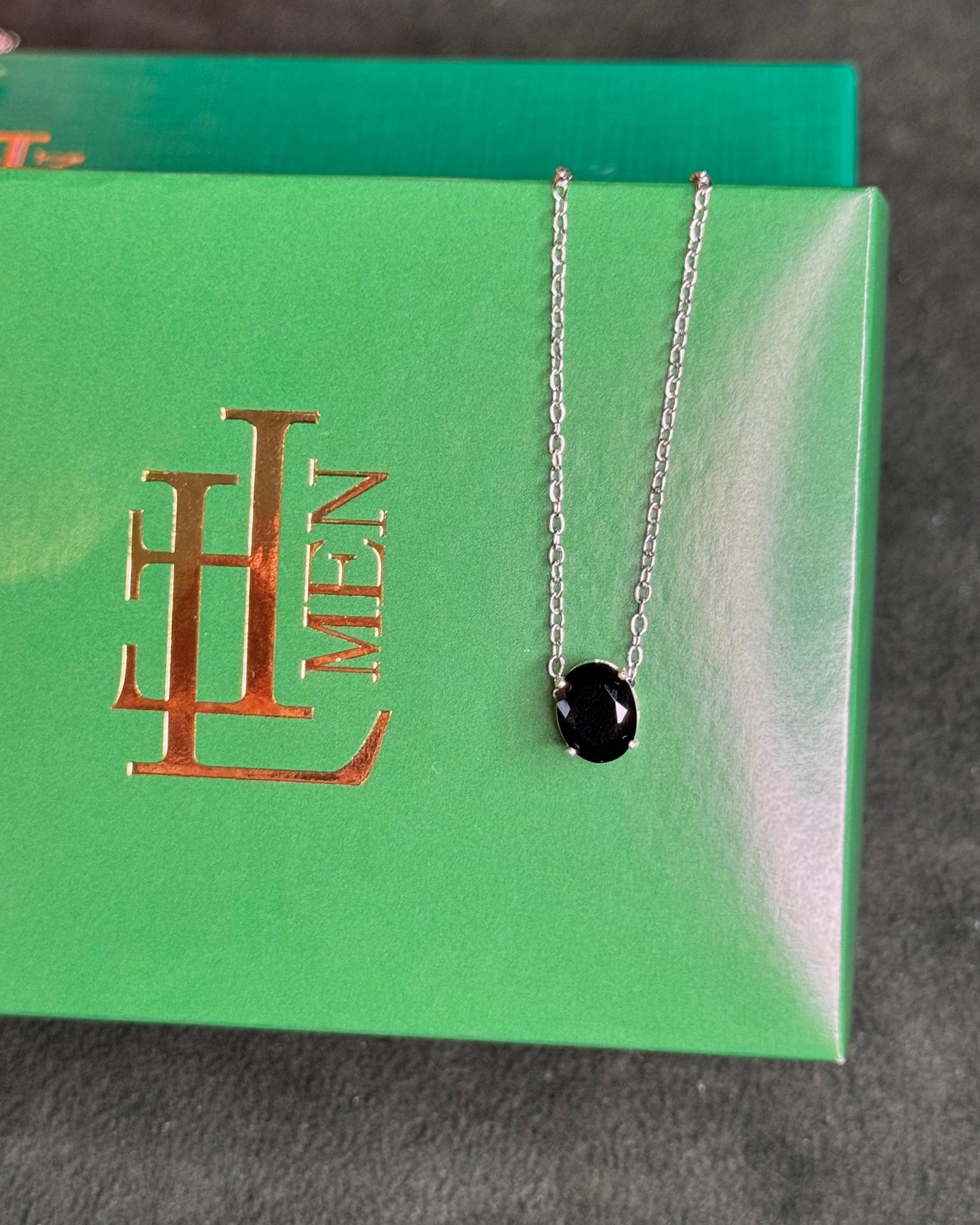 Colar Broadway (Escolha a Cor)