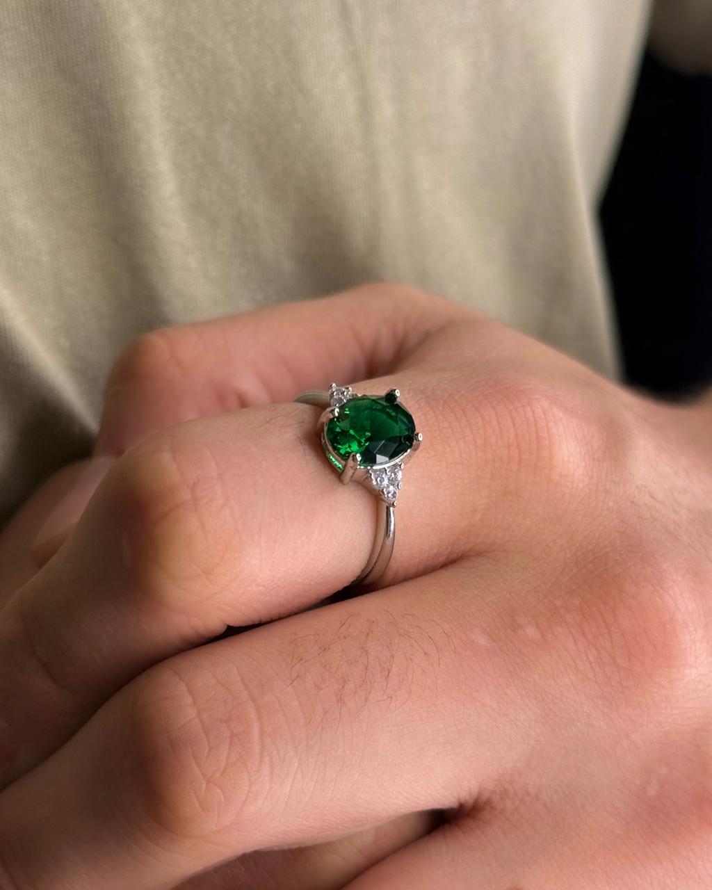 Anel Prince Esmeralda