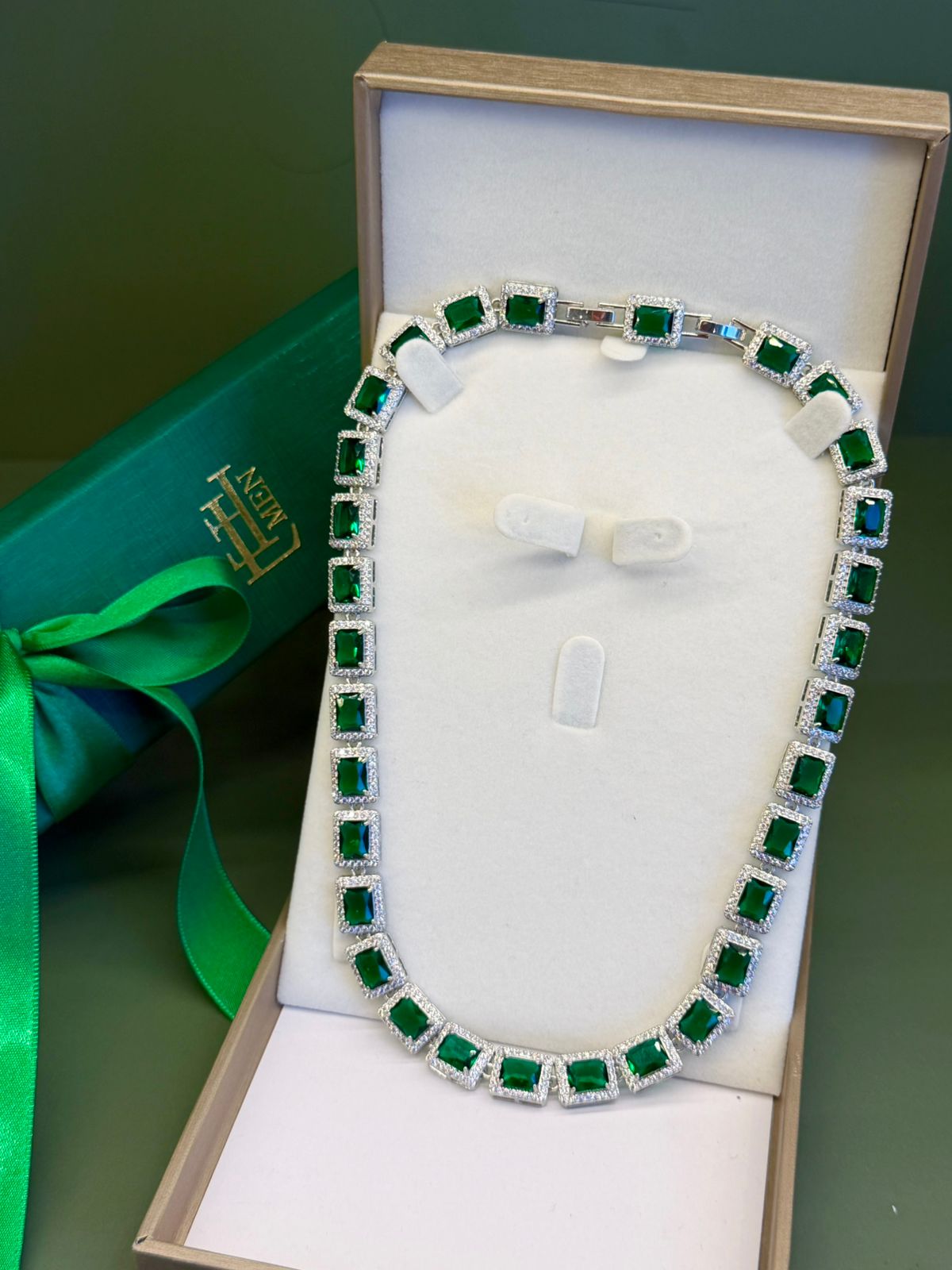 Colar Riviera Emerald Cubes