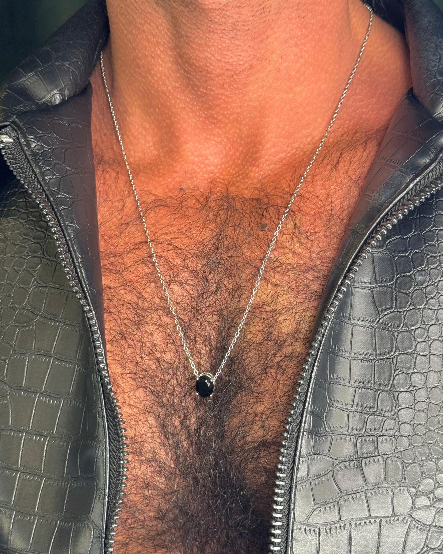 Colar Broadway (Escolha a Cor)