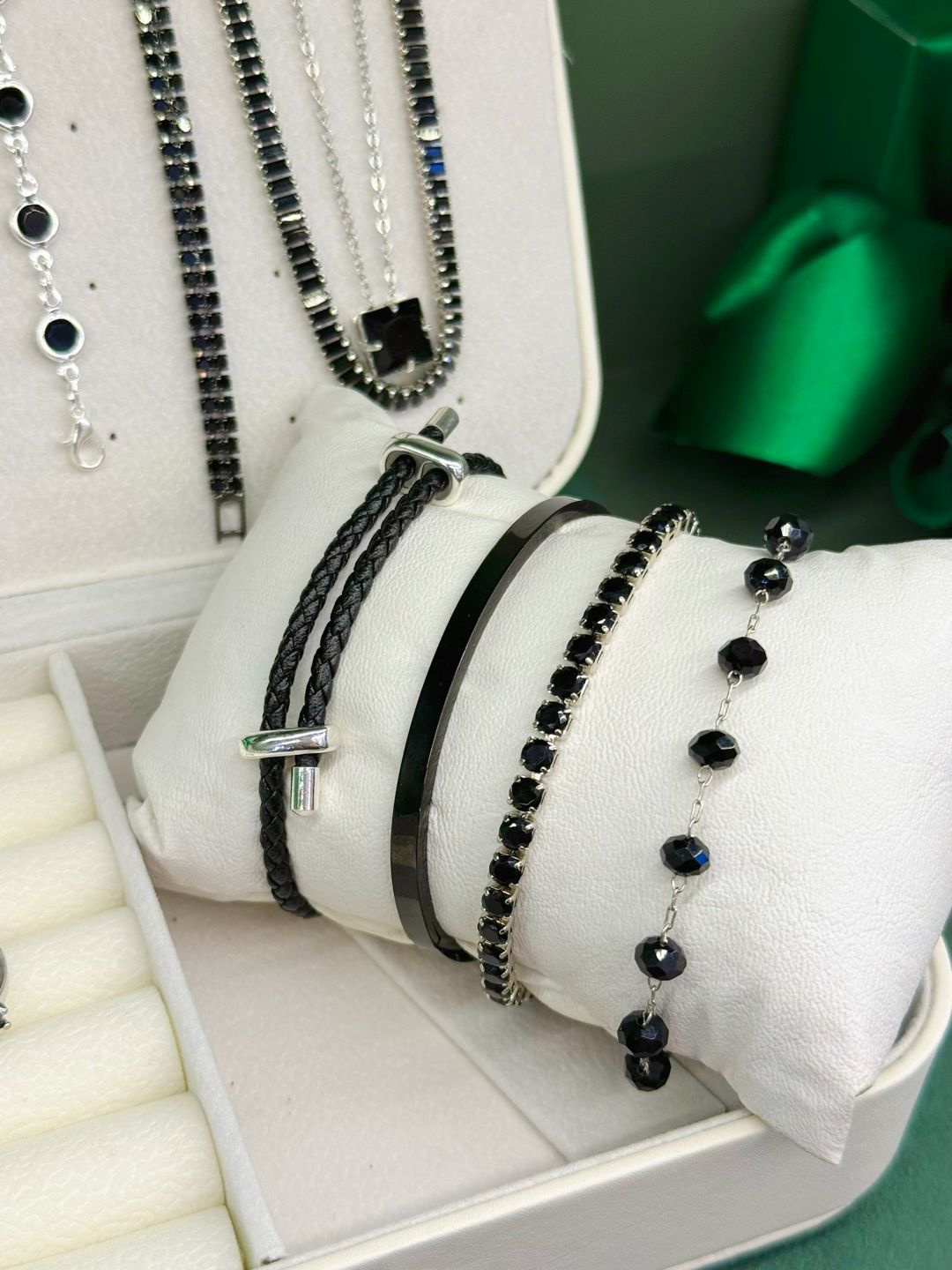 Kit BLACK 1.0 - 11 Peças + Porta Joias BRINDE