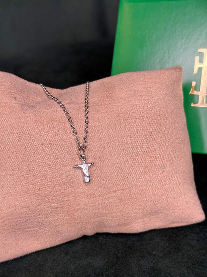 Colar Mini Cristo