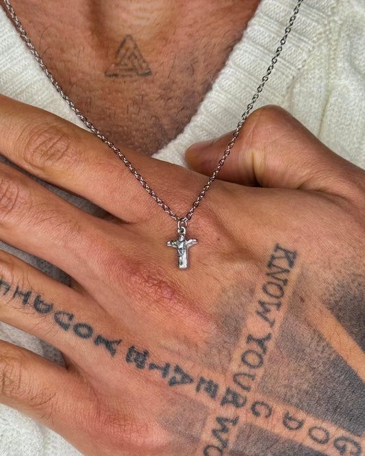 Colar Mini Cristo