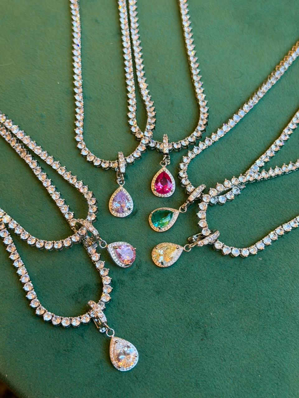 Colar Riviera Premium Cristal + Pingente de Brinde (Escolha a Cor)